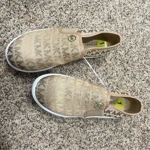 Size 1 girls Michael Kors shoes